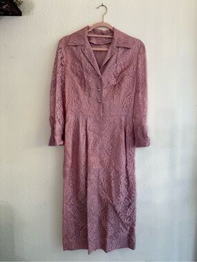 True-Vintage 1950s Dusty Rose Floral Lace Shirt-Waist Dress Union Made Small